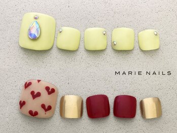 マリーネイルズ 表参道店(MARIE NAILS)の写真/★FOOTオフ込み design上¥6600下¥7700！HAND/FOOTどちらにも施術可能。JNA1級以上と認定講師も在籍のサロン