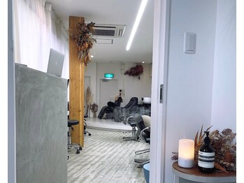 ルブニール(Lubenir.)の写真/公園の目の前、エレベーターを降りるとあなただけのプライベート空間☆満足度◎なメニューで輝く毎日を♪