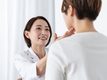 ヴァカンス 池袋店(VACANCES)/1)専用機器を使いカウンセリング