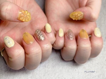 ネイルアンドアイラッシュ プルトン(Nail＆Eyelash PLUTON)/フラワーネイル