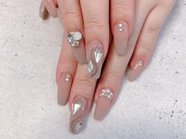 ヌーディーキラキラネイル