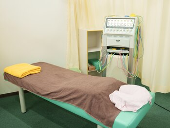 ひまわり整骨院/内観/肩こり/マッサージ