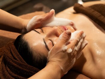 サロン ド ミル(Salon de Mille)の写真/クレオパトラ150分コースでフェイシャルもボディもピカピカ◎メリハリある見た目へと磨きをかけたい方に☆