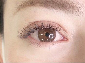 ブリスアイズカヌレ(Bliss eyes canele)の写真/【都島駅徒歩すぐ!大人気★フラットラッシュ140本 新規オフ無料】違和感のない軽い付け心地が嬉しい♪