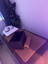 イーリバイブ 新宿東口店/施術ベッドの様子