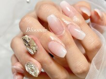 サロン ブルーミー 大井町店(Salon Bloomie)/白ラメ入りマグネットグラデ