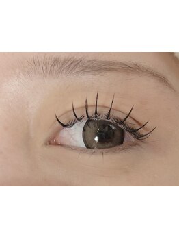 ナチュラル上品な目元にしたい