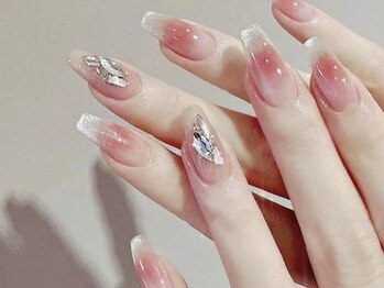 メルシー(Merci)の写真/★この夏は、キラキラとした上品な指先で♪お仕事や家事で派手なネイルが出来ない方に◎モチが良い職人技！
