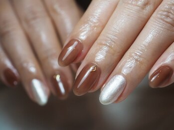 透け感ブラウンネイル