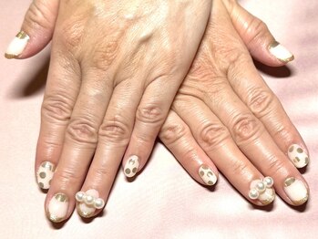 ネイルサロンブリス(nail salon Bliss)/☆パールのビジューネイル☆