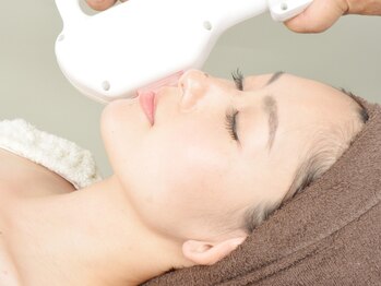 エイム(ame)の写真/年齢肌の悩み、光フォトで根本改善！完全プライベート空間で徹底的にシミ・しわケア◎内側から輝く美肌に！