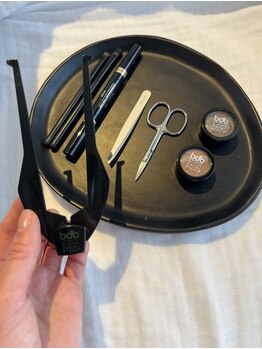 ナーズ アイラッシュ アンド アイブロウ バイ メディカルサロン(NAZ)/アイブロウ商品ございます。
