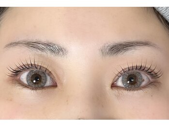 ルリアン 稲荷口/ふんわり束感まつ毛