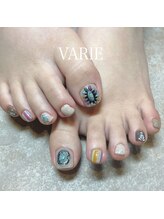 ヴァリエ(VARIE)/くすみカラーフットネイル