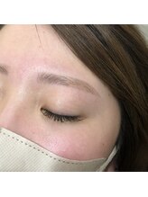 ライラ(Lila)/【アイブロウ】丸みストレート