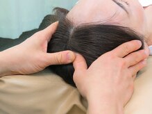 ワセダ接骨鍼灸マッサージ院/ヘッド施術風景