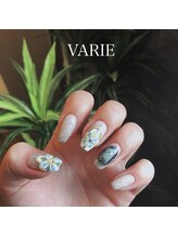 ヴァリエ(VARIE)/タイルアートネイル