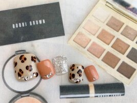 ふんわりレオパードネイル