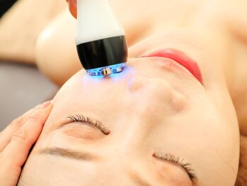 レールダンジュ 金山(l'aile d'ange)/ほうれい線にもハイパーナイフ☆