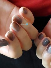 ロマンティコネイルズ(Romantico Nails)/縦グラデーション