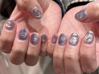 ぷっくりネイビーネイル