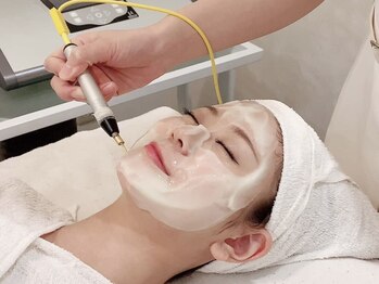 エステティックジュネス(JEUNESSE)の写真/【ツヤ肌透明感×乾燥】贅沢アクシダームスペシャルコースが人気★エイジングサインを感じる方にオススメ！