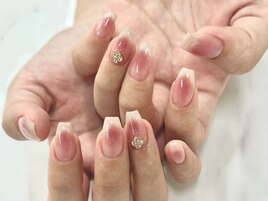 チークマグネットフレンチネイル