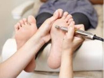 マゼンタ/足のトラブルを解決いたします☆