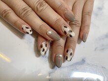 パールビューティーラッシュアンドネイル(Pearl Beauty Lash nail)/ヒョウ柄風