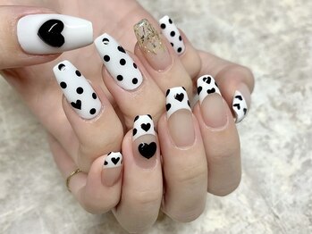 ハートフレンチネイル