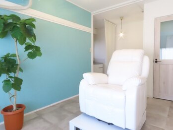 みつぼしネイル(みつぼしnail)の写真/完全個室で周りを気にせずゆったりと♪ソファーで施術が受けられます！ネイルが初めての方にもおすすめ☆