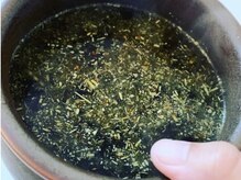 [韓国伝統のよもぎ蒸し]デトックス力が高く、婦人系のえ悩みに◎