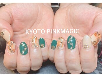 ピンクマジック(PINKMAGIC)/ベージュの垂らし込みアート