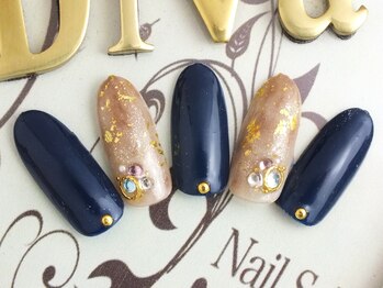 ネイルサロン ディーバ ギンザ(Nail salon Diva GINZA)/ネイビー×ブラウン￥8500