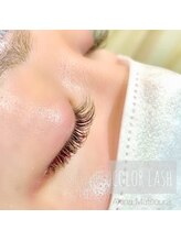 ウララ バイ ロキエ(u-LALA by ROCHIE)/＠u_lala.akina