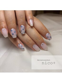 ブルーフラワーネイル