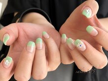 サロン105(salon 105)/ミントグリーンの変形フレンチ