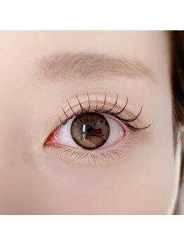 アヴェックアムール 豊田(avec amour)の写真/同日施術OKのマツパ+マツエク新技法“アンドヘルシー”で馴染ませボリュームeyeを実現*パリエク派さんも◎