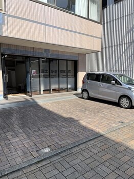 富士駅前整体院/整体院前にお車2台駐車できます