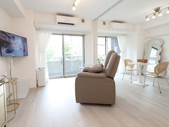 ハチノジネイルの写真/毎日を頑張る女性のためのネイルとハンドケアサロン!プライベート空間で極上の癒し時間をご提供!愛犬同伴OK