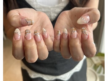 ムーイ 外苑前(mooi.)/check × star