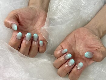 ヒラソルネイル(Girasol nail)/マグベースのグラデーション