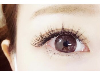 アール(R')/ボリュームラッシュ