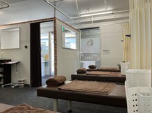 広々とした店内♪骨盤矯正や下半身太り、むくみめまいの改善なら