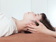 プラスニコ(+nico)の雰囲気(呼吸がふっと深くなる。体だけじゃない。心までゆるむ整体を。)