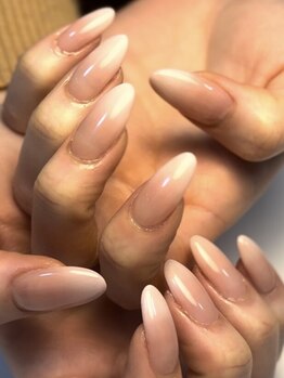 エムズネイル サベージ(M's nails Savage)の写真/フォルムにこだわる美爪ネイルサロン☆手元の美しさはもちろん！強度やモチの良さにも自信あり☆