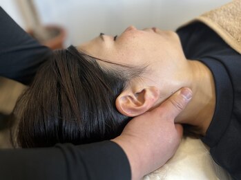 整骨院鍼灸院ひかりの写真/猫背・巻き肩・反り腰・スマホ首、O脚など…姿勢のお悩みを解消!産後のママさんには骨盤ケアもオススメ♪