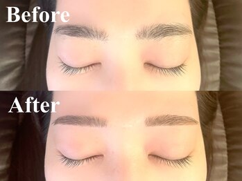 シエンテ(Ciente)/眉毛ワックススタイリング