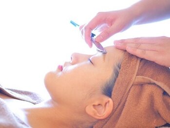 アズ 志村坂上店(A/Z)の写真/プロのシェービングでくすみ・角質一掃！透明感あふれる「たまご肌」へ導く本格美白ケア。