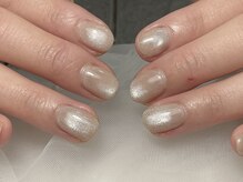 ルミエールサント(lumiere sainte)/大人女性に人気マグネットネイル